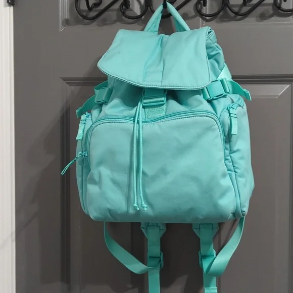 Vera Bradley | Bags | Vera Bradley Utility Large Backpack  display picture 3